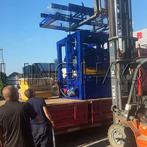 QT4-26 brick machine ready for consolidated shipment via Guangzhou